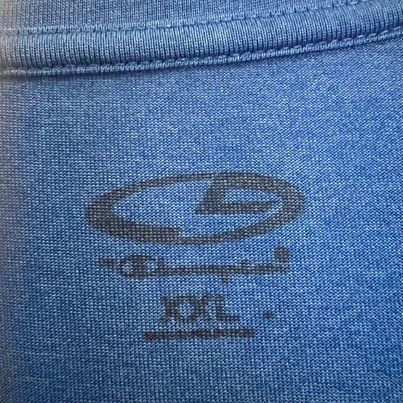 Champion tshirt - Picture 3 of 5